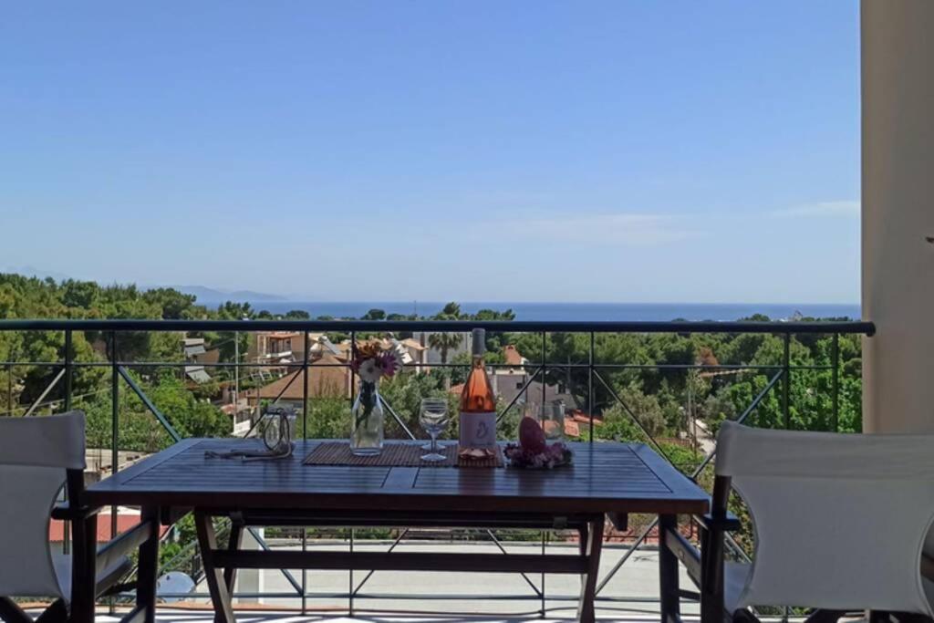 Artemis Penthouse 10 Minute From National Airport Villa Exterior photo